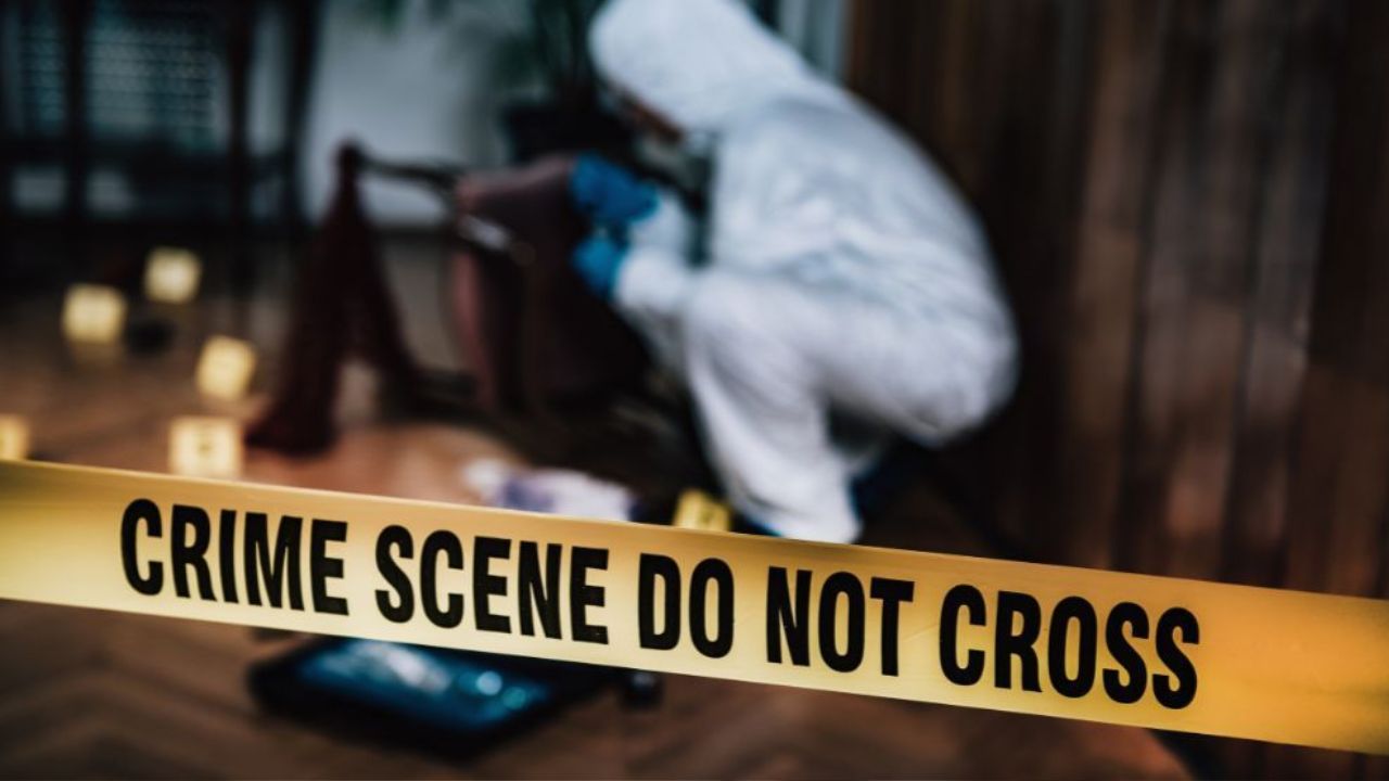 दिन में बेड के नीचे छिपाई लाश, रात होते ही बाइक से लगाई ठिकाने; यूपी में खौफनाक मर्डर मिस्ट्री का पर्दाफाश