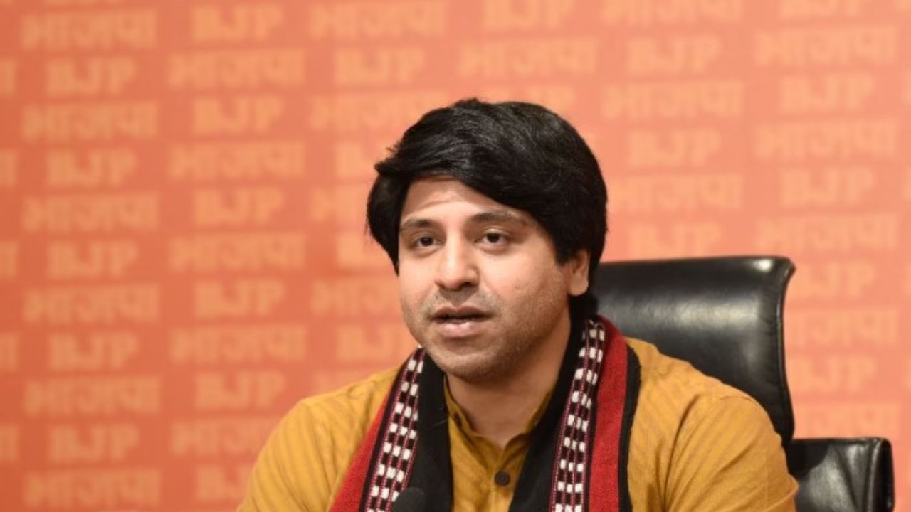 बीजेपी छोड़कर आखिर कहां जाएंगे शहजाद पूनावाला? X बायो बदलते ही तेज हुई अटकलें, पार्टी को भेजा इस्तीफा