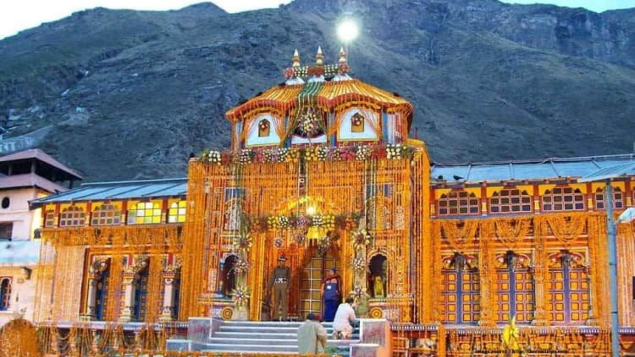 बदरीनाथ धाम में दान की हेराफेरी पर सबसे बड़ा खुलासा! कैमरे के सामने 5 दिनों में 8 बार चोरी, कई रसूखदार नपे