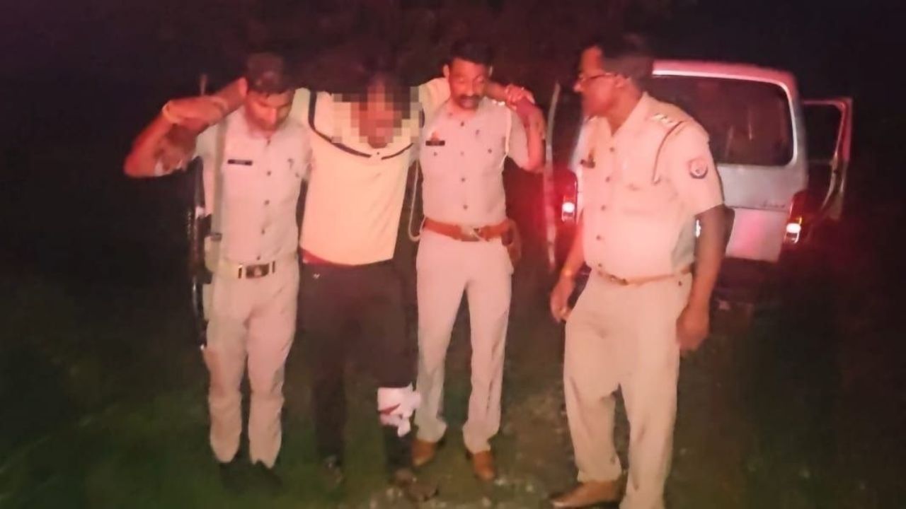 बदायूं में बैंक लूटने वाले बदमाशों और पुलिस में ताबड़तोड़ फायरिंग, दो अपराधी गिरफ्तार, एक कांस्टेबल जख्मी