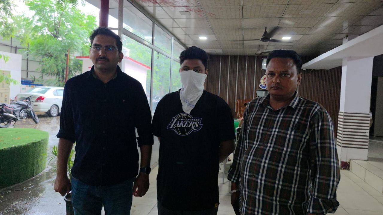 न गुस्सा, न विवाद… सिर्फ घूमने के शौक में घर से भागा था मासूम, मुजफ्फरनगर CO सिटी सिद्धार्थ मिश्रा ने खोला राज