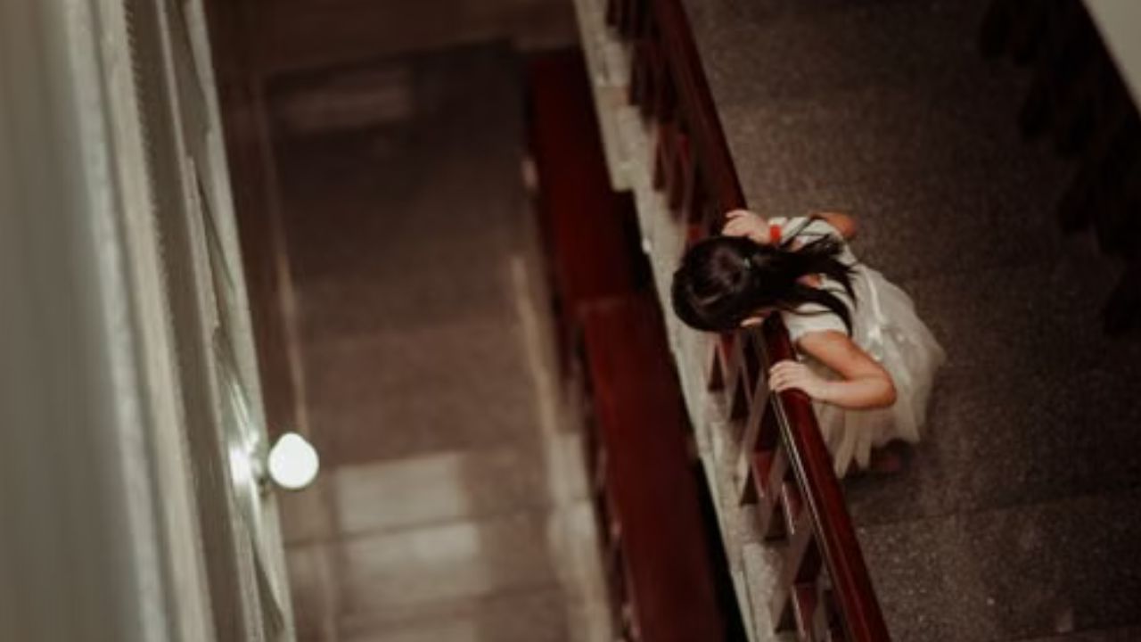 Ghaziabad: खून से सनी स्कर्ट ने बयां की हैवानियत की वो दास्तां, 7 साल की बच्ची की हत्या, 3 घंटे का वो खौफनाक सच