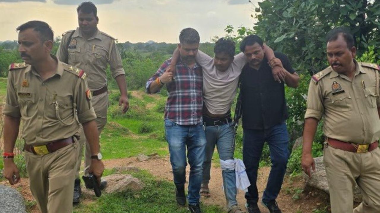 Chitrakoot: “पाप की सजा… पैर में गोली” चित्रकूट में 50 हजार के इनामी दरिंदे का एनकाउंटर, पुलिस ने मुठभेड़ के बाद दबोचा