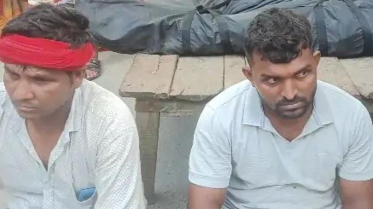 खाकी की शर्मनाक करतूत: शराबी पुलिसकर्मी की टक्कर से बुजुर्ग ने तोड़ा दम, आरोपी की गिरफ्तारी की मांग को लेकर सड़क पर हंगामा