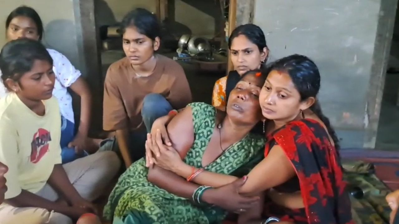 कमाने गया था विदेश, लेकिन लौटी मौत की खबर; यूक्रेन में रूसी हमले का शिकार बना देवरिया का युवक, परिवार पर टूटा दुखों का पहाड़