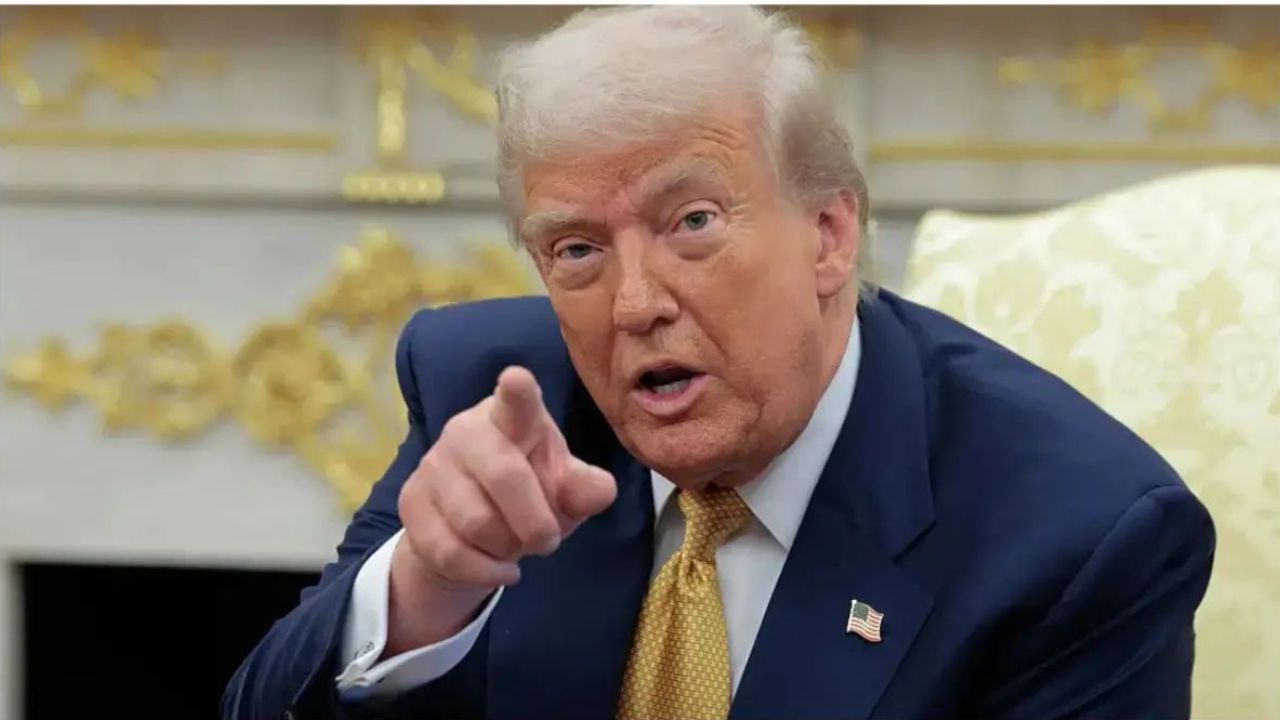 US-Iran Tension: डोनाल्ड ट्रंप की ईरान को खुली धमकी, कहा-मेरी हत्या की कोशिश की तो 1000 मिसाइलें करेंगी तबाह