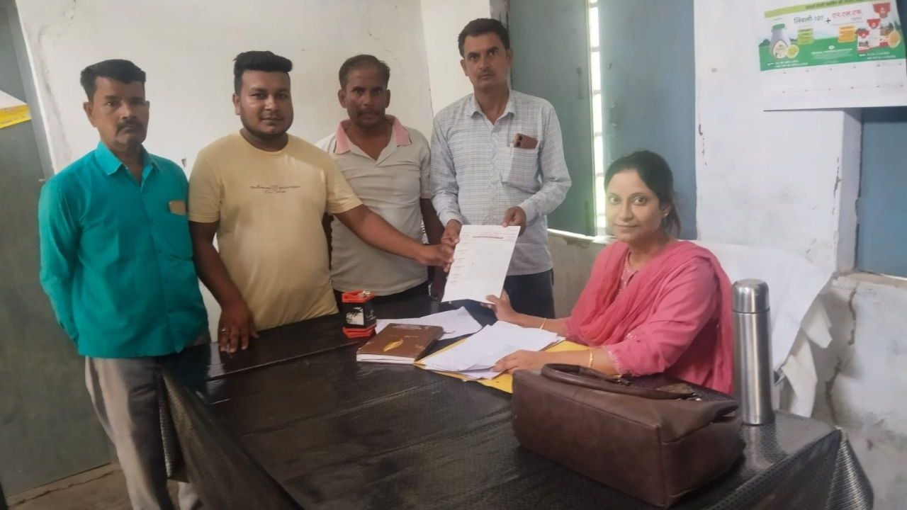 Fatehpur: मानदेय नहीं तो काम नहीं! जानिए कर्मचारियों के हड़ताल का FMD अभियान पर क्या पड़ा असर?