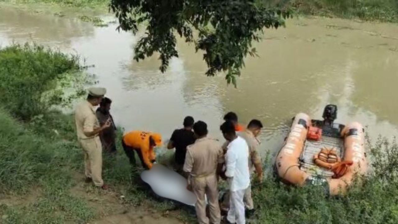 Maharajganj: एक डुबकी और फिर नहीं लौटे… 24 घंटे बाद घोंघी नदी ने लौटाया मकालू यादव का शव