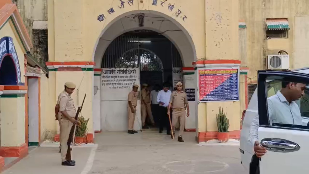 Gorakhpur Search Operaion: गोरखपुर पुलिस और जेल प्रशासन में हड़कंप, पॉक्सो एक्ट में बंद कैदी ने दिया चकमा