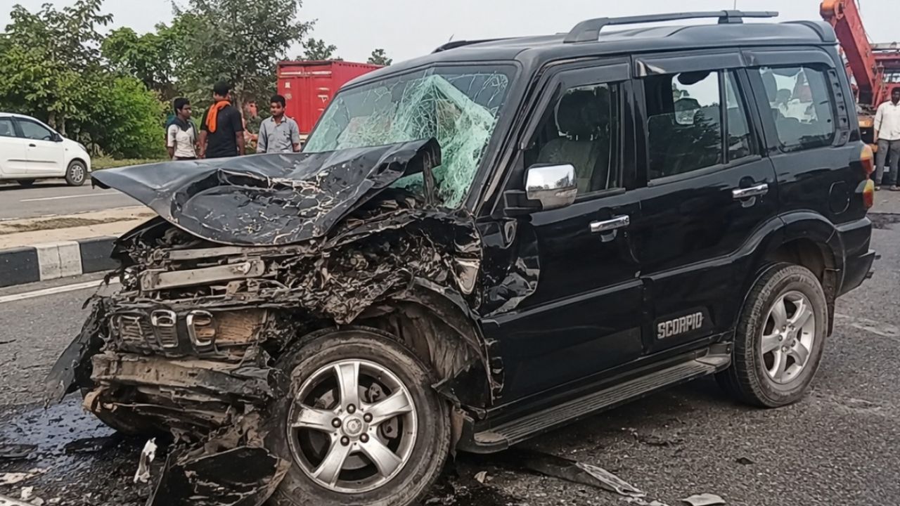 ग्रेटर नोएडा में हिट एंड रन: तेज रफ्तार स्कॉर्पियो ने लोगों को रौंदा, तीन की ऑन द स्पॉट मौत