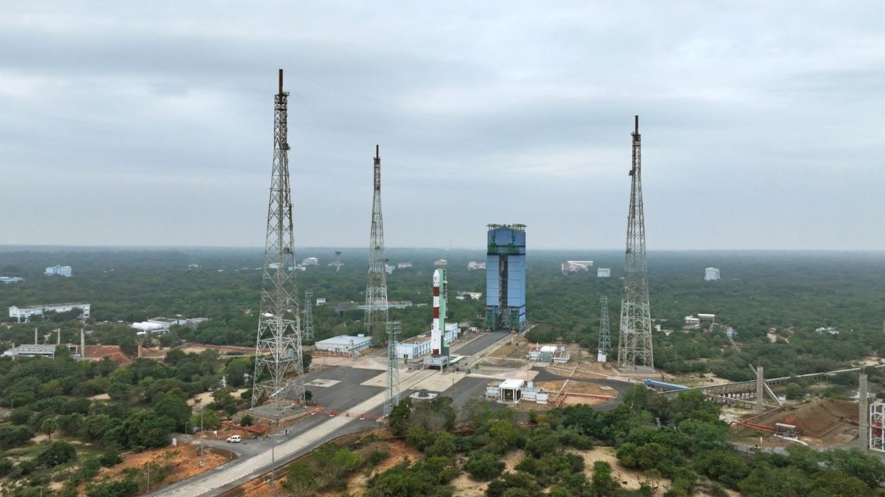 ISRO Bomb Threat: इसरो मुख्यालय को बम से उड़ाने की धमकी, बंगलूरू से दिल्ली तक हड़कंप; एजेंसियां अलर्ट