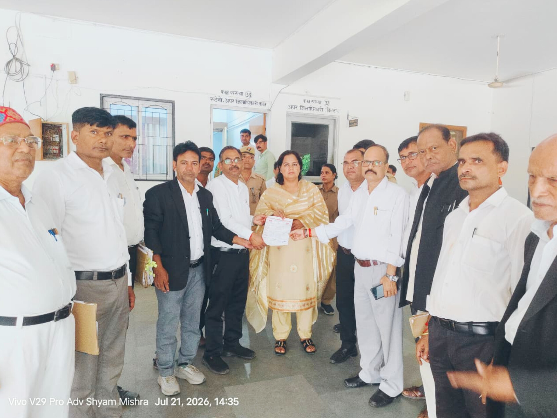 दिल्ली में छात्रों पर लाठीचार्ज के विरोध में एकजुट हुए अधिवक्ता, दोषी पुलिसकर्मियों पर कार्रवाई की उठाई मांग