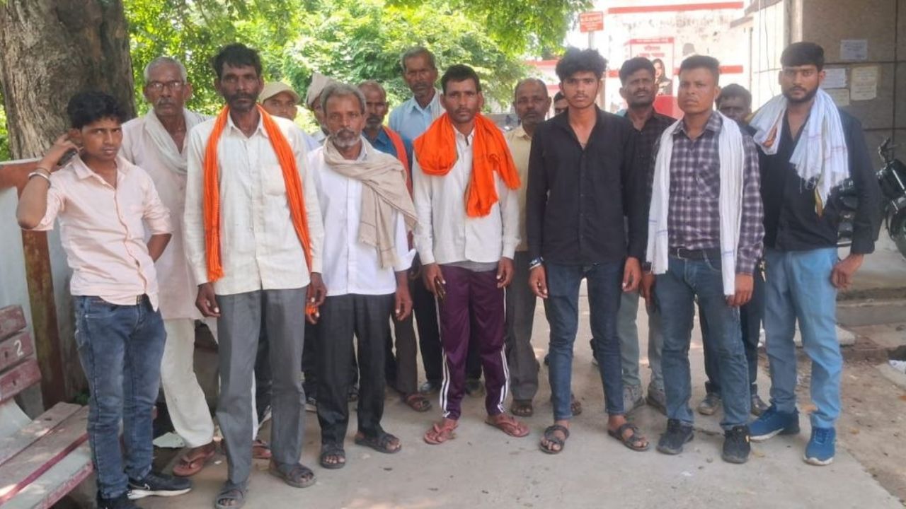 Budaun News: फतेहपुर के पूर्व प्रधान पर लगा टक्कर मारकर भागने का आरोप, हादसे के बाद फरार हुआ चालक