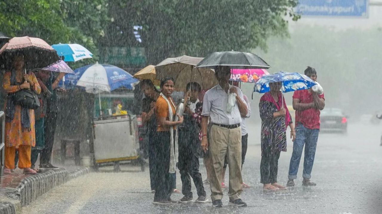 दिल्ली-यूपी से लेकर बिहार-राजस्थान तक अगले 5 दिन होगी झमाझम बारिश, जानें मौसम विभाग की 17 राज्यों को लेकर क्या है चेतावनी
