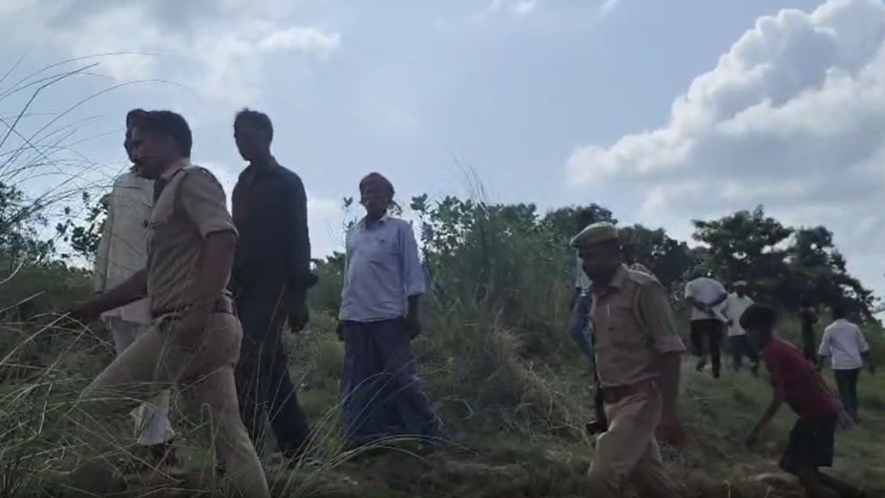 परिजनों ने जताई हत्या की आशंका (Img: Dynamite News)