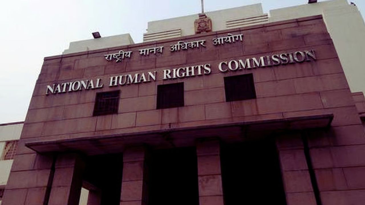 NHRC ने नोएडा पुलिस कमिश्नर और प्राधिकरण के चैयरमेन से 14 दिनों में मांगा जवाब, जानें किस मामले ने सबकी उड़ाई नींद