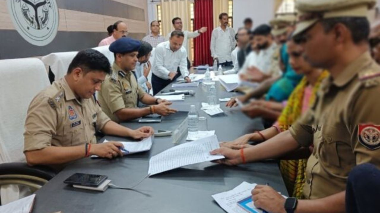 तहसील दिवस में आखिर किस बात पर अफसरों ने दिखाई सख्ती? डीएम, डीआईजी और एसएसपी ने फरियादियों को दिया बड़ा भरोसा