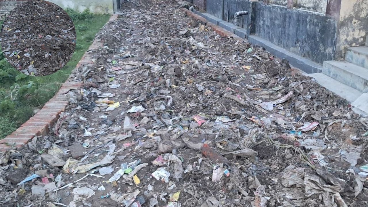 रातों-रात बिछा दी सड़ी-गली सामग्री! उमा नगर में RCC सड़क का काला सच उजागर, जानिए गिट्टी की जगह क्या इस्तेमाल हुआ?