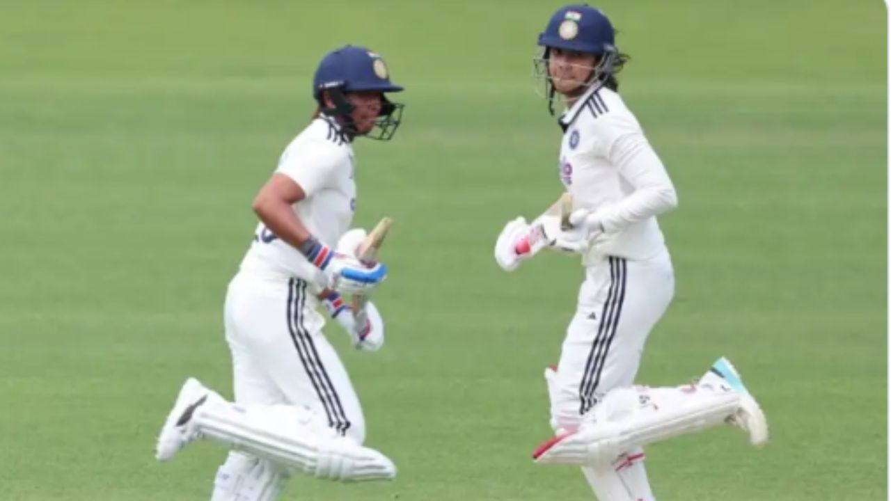Lords Test Day 1: दीप्ति, हरमनप्रीत और स्मृति की तिकड़ी ने लॉर्ड्स में मचाया धमाल, भारत का पलड़ा भारी