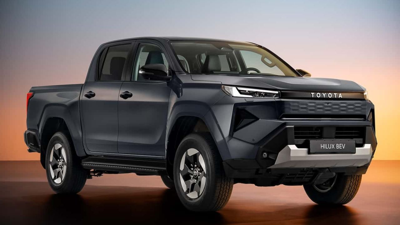 धांसू लुक में सड़क पर तहलका मचाने आ रही है दमदार Toyota Hilux, जानिए क्या कुछ होगा खास?