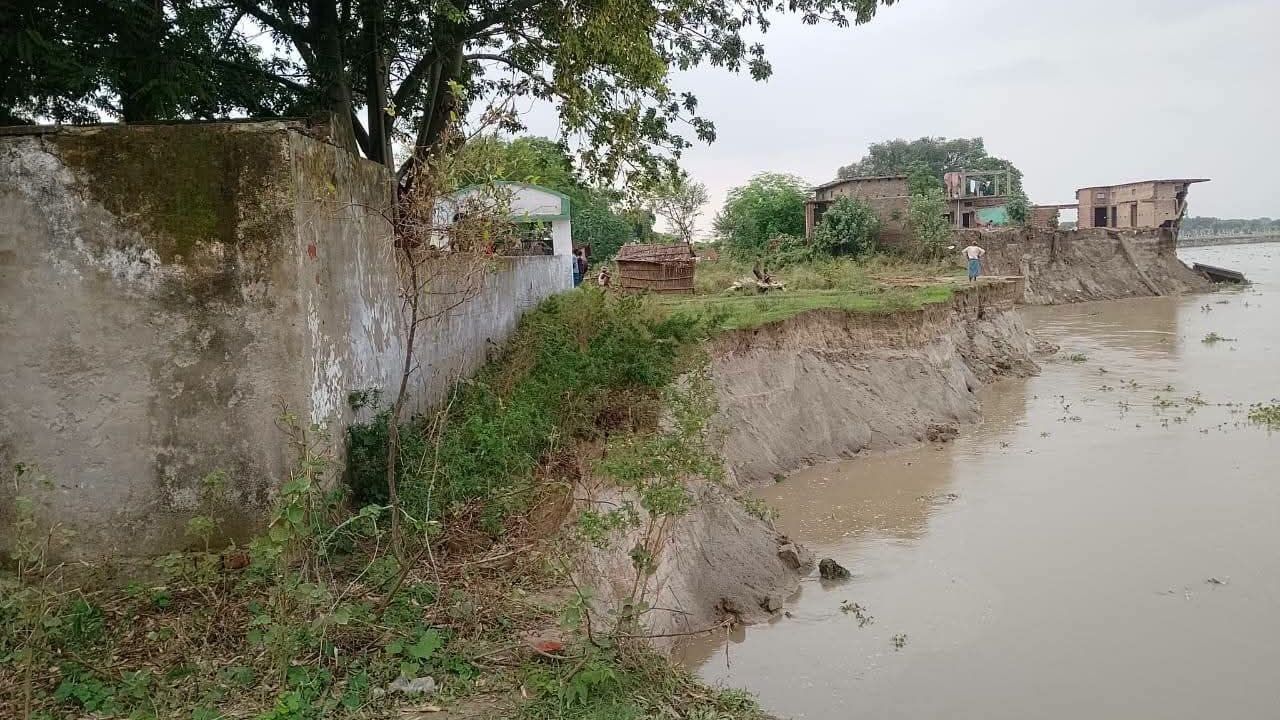 बलिया में आखिर क्या गायब हो रहे हैं पक्के मकान, जानिये क्या है पूरा मामला