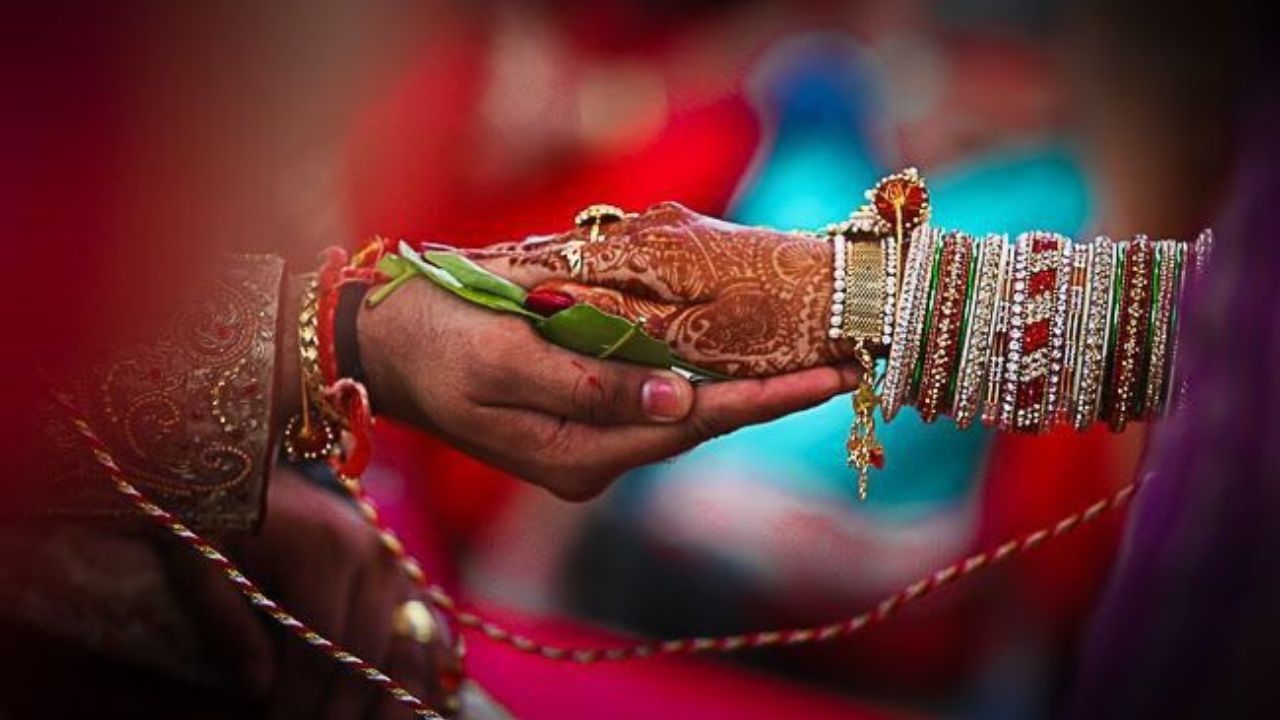 सिर्फ 7 महीने पहले रचाई थी शादी… फिर ऐसा क्या हुआ कि प्रेमी जोड़े ने एक साथ उठा लिया खौफनाक कदम?