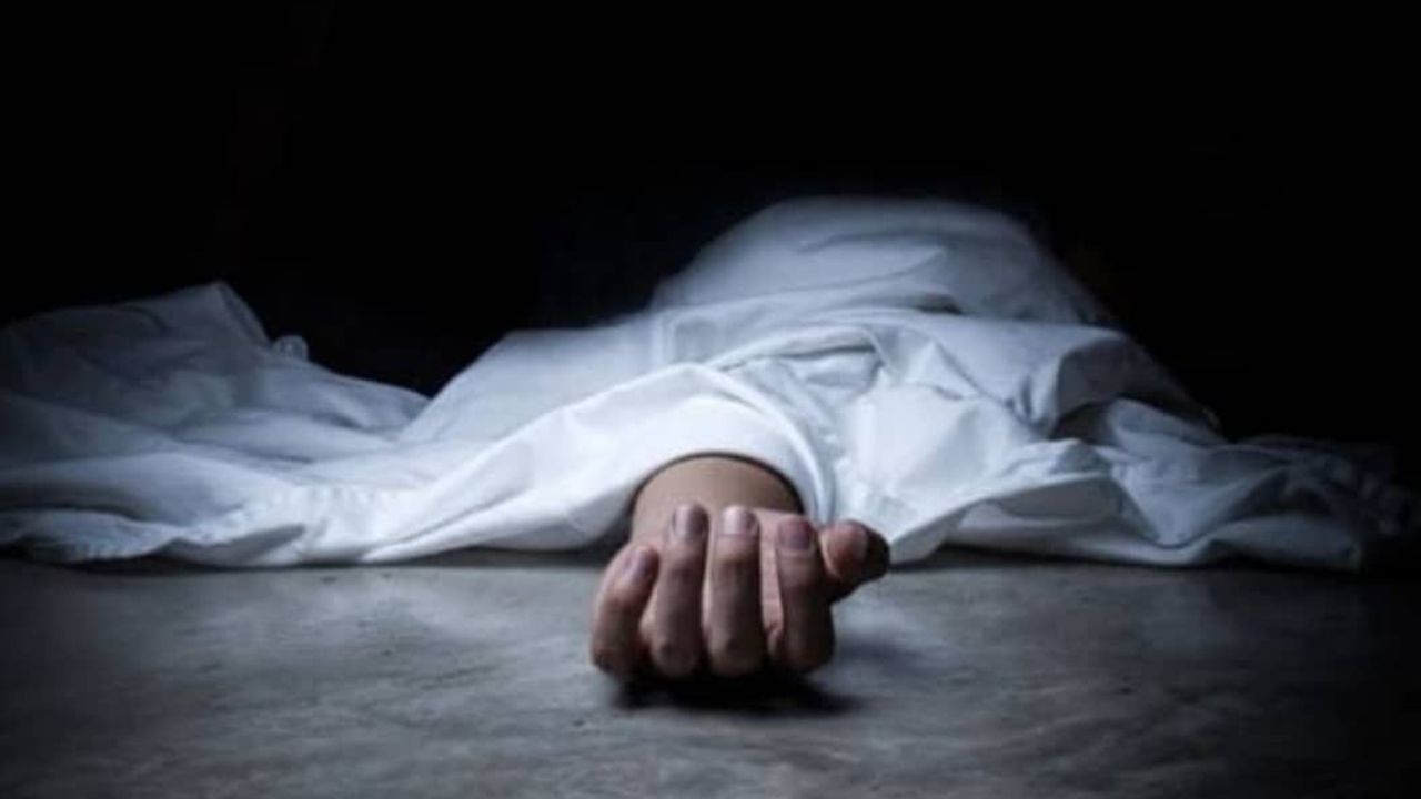 Budaun News: खेत में काम करते-करते किसान के साथ हुआ ऐसा हादसा, अस्पताल पहुंचते ही सामने आई दर्दनाक सच्चाई