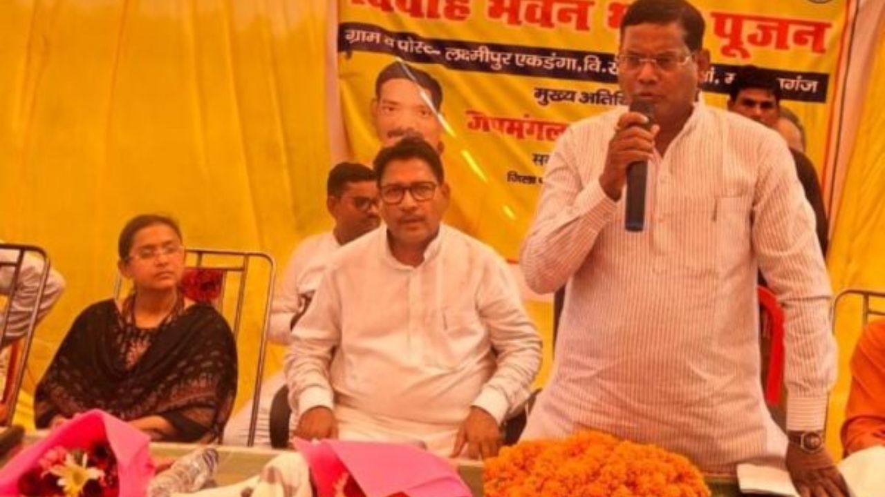 लक्ष्मीपुर एकडंगा को मिली बड़ी सौगात! 3.40 करोड़ रुपये की लागत से बनेगा अत्याधुनिक उत्सव भवन, सदर विधायक ने किया शिलान्यास