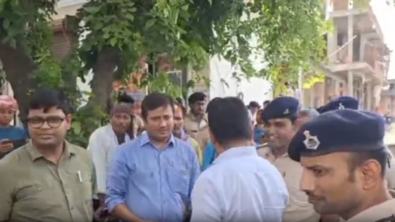 विरोध के बाद फिर चला पैमाइश का फीता; जानिए क्यों बगहा के इस जमीन विवाद पर टिकी हैं सबकी नजरें