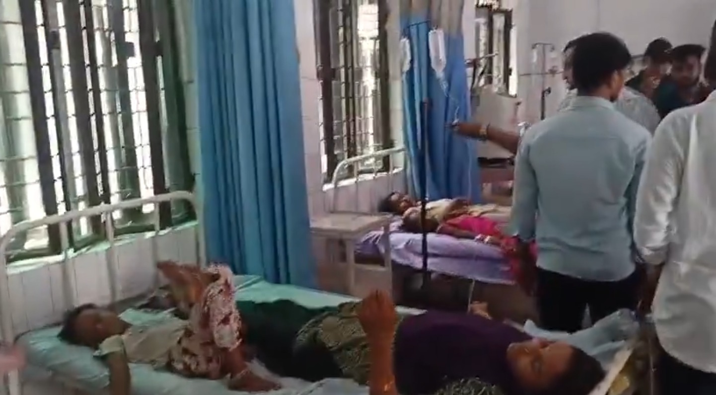 Kushinagar: हल्दी-मेहंदी की बची बिरयानी बनी मुसीबत, 13 अस्पताल में भर्ती, जानें पूरा मामला