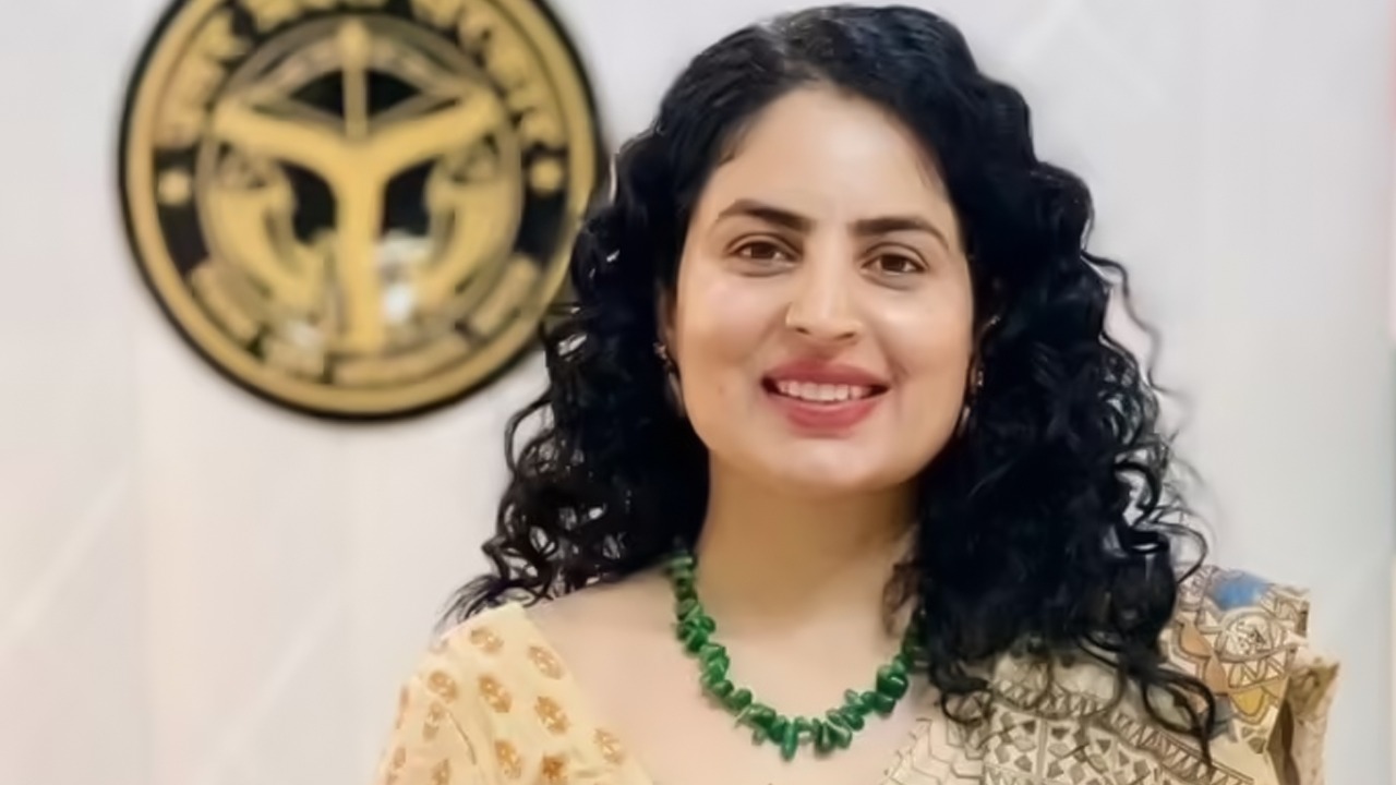 ऐसा क्या हुआ कि मां ने ही बेटी DSO सीमा चौधरी पर केस कर दिया? सहारनपुर में FIR दर्ज