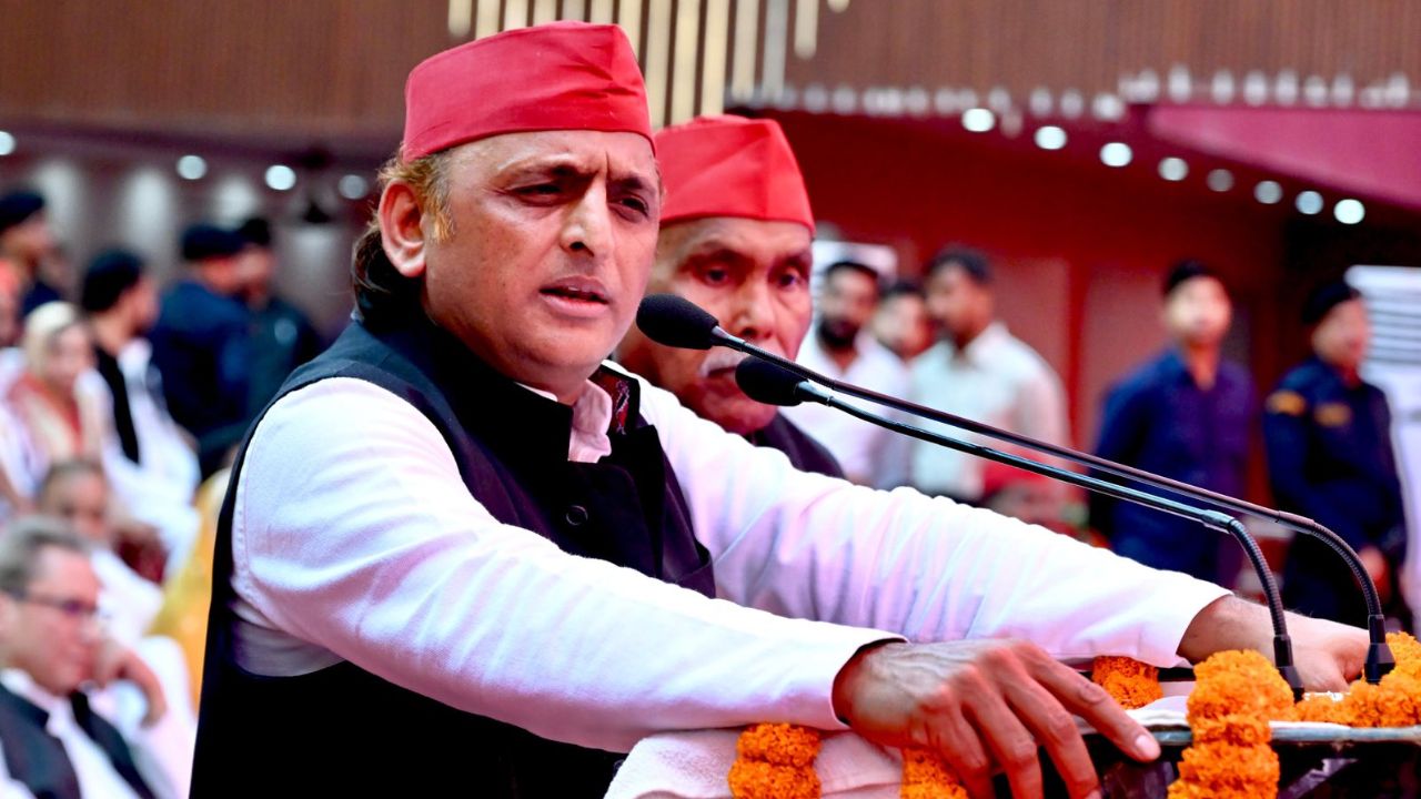 पौधरोपण नहीं, भ्रष्टाचार का जरिया, ‘एक पेड़ मां के नाम’ अभियान पर Akhilesh Yadav ने क्यों उठाए गंभीर सवाल?