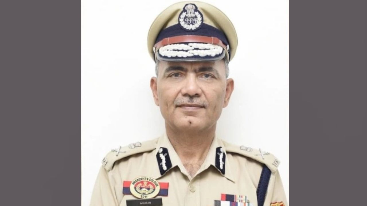 बड़ी खबर:  सीनियर IPS अनुराग धनखड़ DGP त्रिपुरा की रहस्यमयी मौत, पुलिस मुख्यालय में मिला शव
