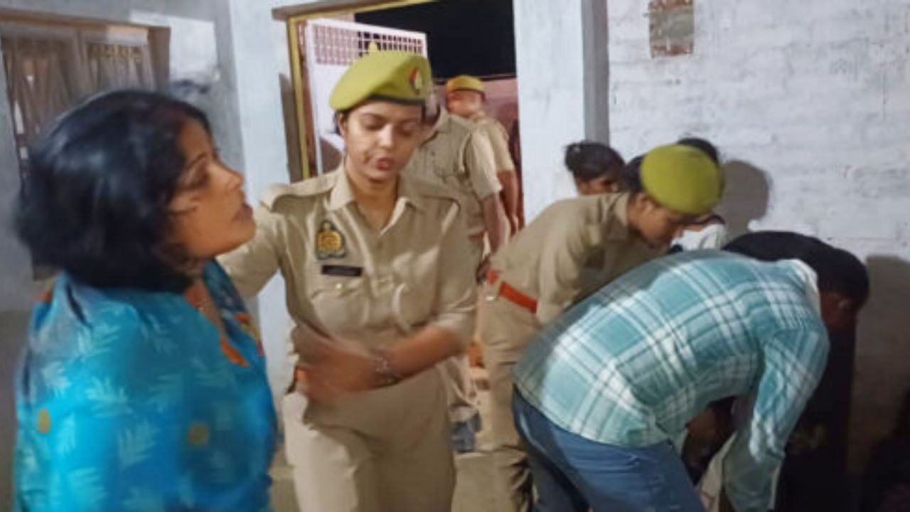 बलरामपुर में खून से लाल हुआ घर, दंपती और दो बच्चों की मौत के पीछे कौन?