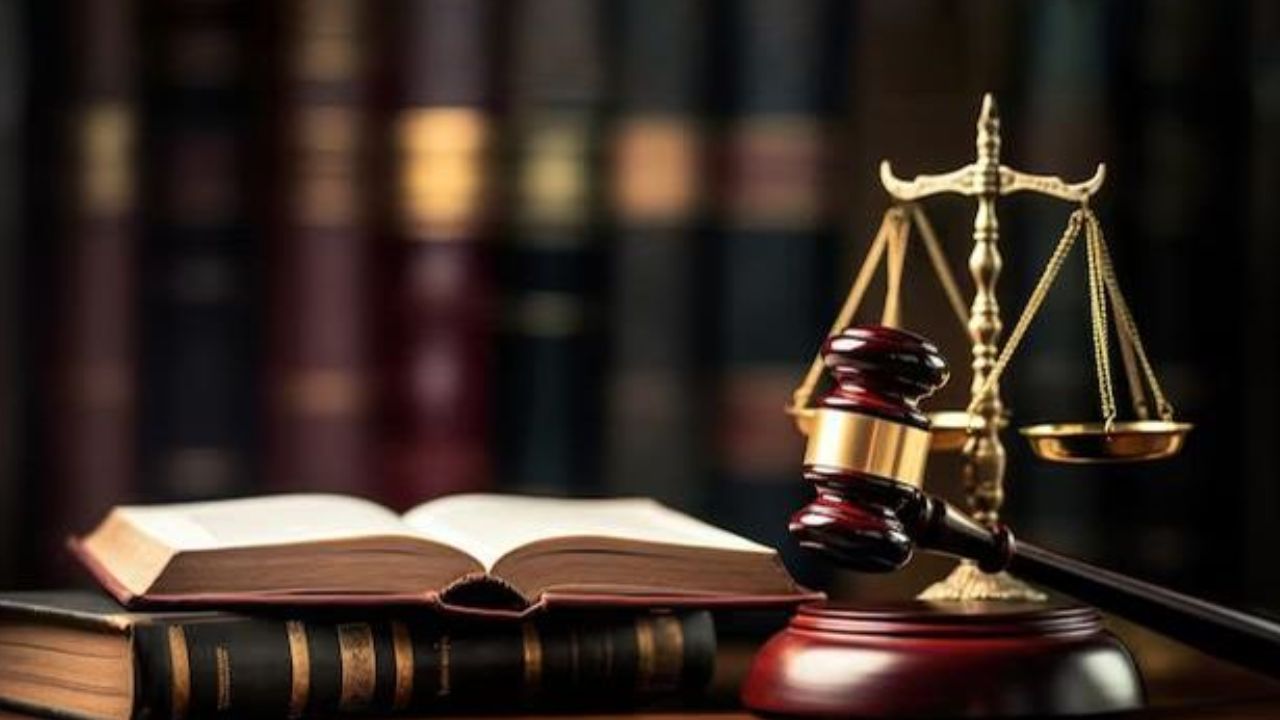 ‘सुप्रीम कोर्ट कुछ भी कहे, पुलिस अपनी मनमर्जी करती है’ इलाहाबाद हाईकोर्ट की इस मामले में कड़ी फटकार से मचा हड़कंप