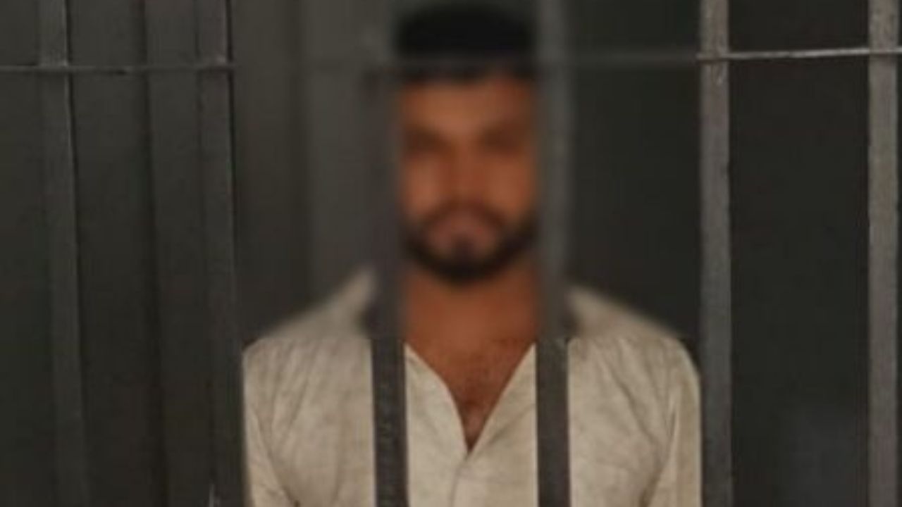 नौकरी के नाम पर बैंक खाता मांगा तो समझो खेल खत्म, गोरखपुर पुलिस ने दबोचा शातिर अपराधी