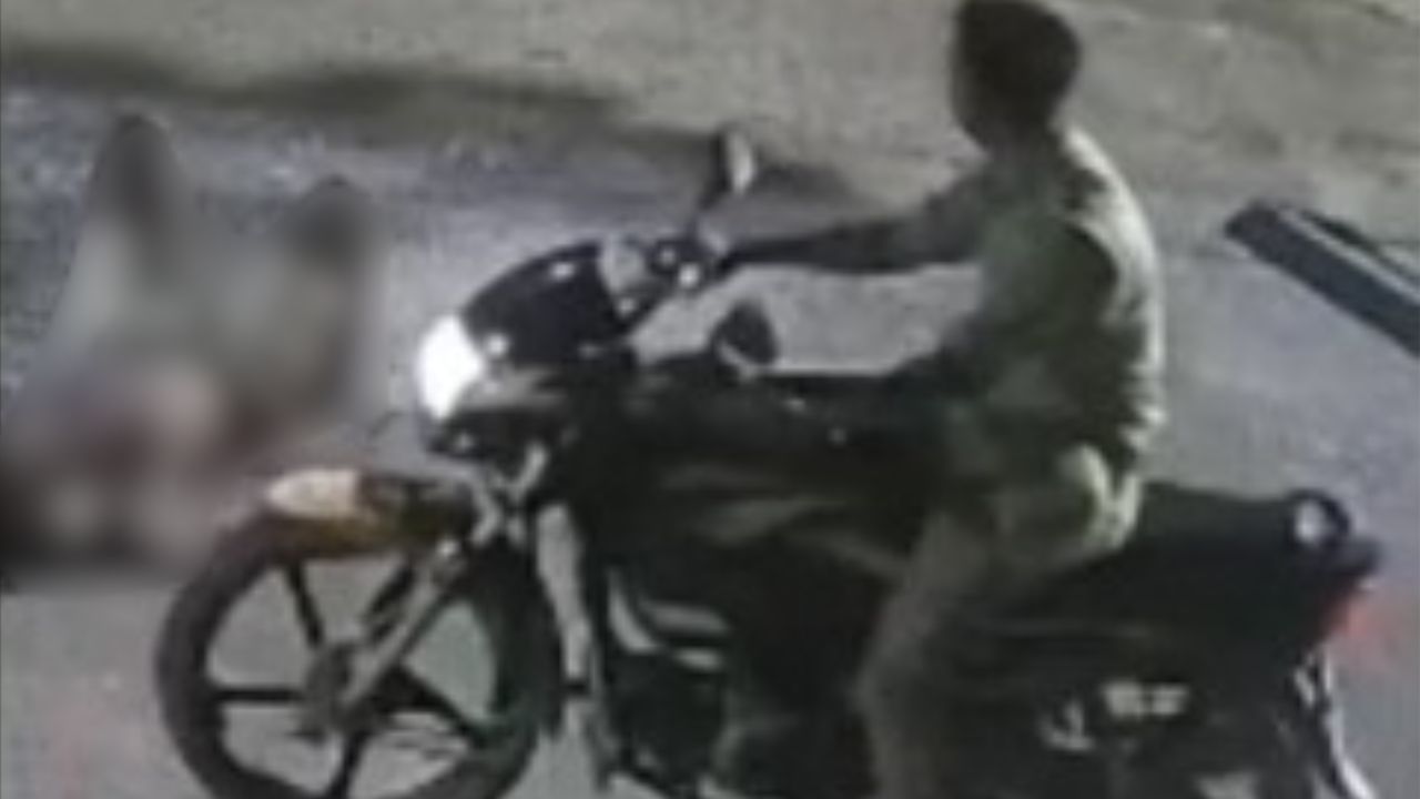 देवरिया में खाकी दागदार, मानवता शर्मसार; पुलिस वाले ने मूंदी आंखें, ट्रक से कुचलकर युवक की मौत