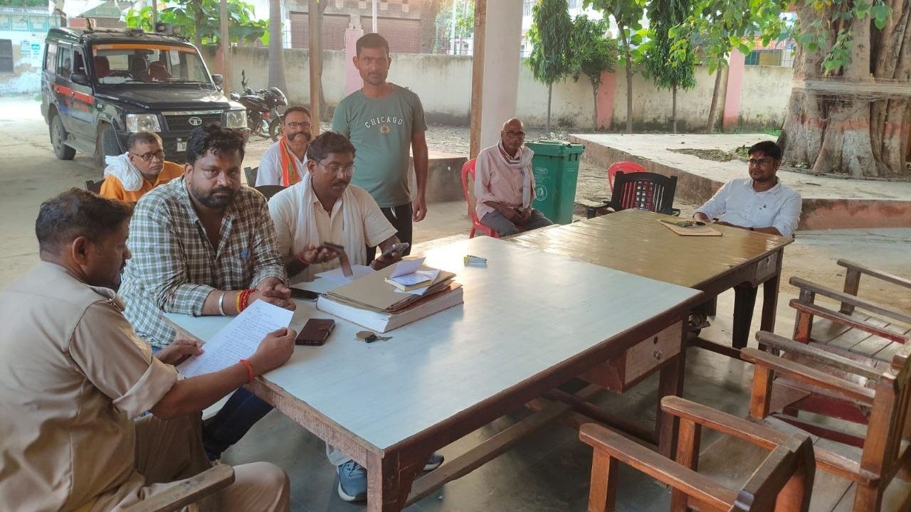 चंदौली में सरकारी काम के दौरान SDO से हाथापाई; जांच में जुटी पुलिस, कर्मचारियों ने की सख्त कार्रवाई की मांग