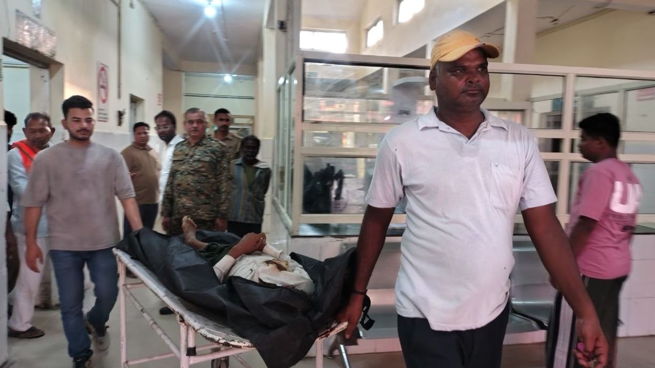 बिजली विभाग की लापरवाही ने छीनी जान, बदायूं में लटकते हाईटेंशन तार की चपेट में आया किशोर