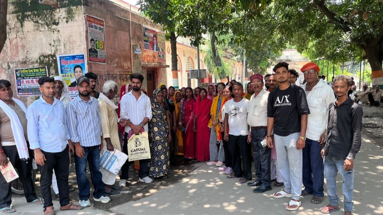 छात्राओं के रास्ते पर शराब की दुकान क्यों? देवरिया के गौरकोठी गांव का सुलगता सवाल