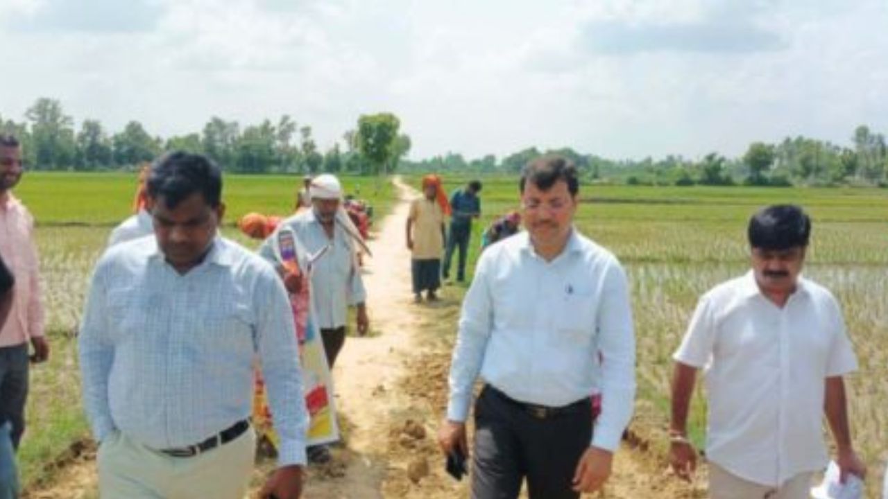 Maharajganj: गांव-गांव विकास की नई रफ्तार, जीरामजी योजना के शुभारंभ पर सीडीओ खुद पहुंचे पंचायतों में