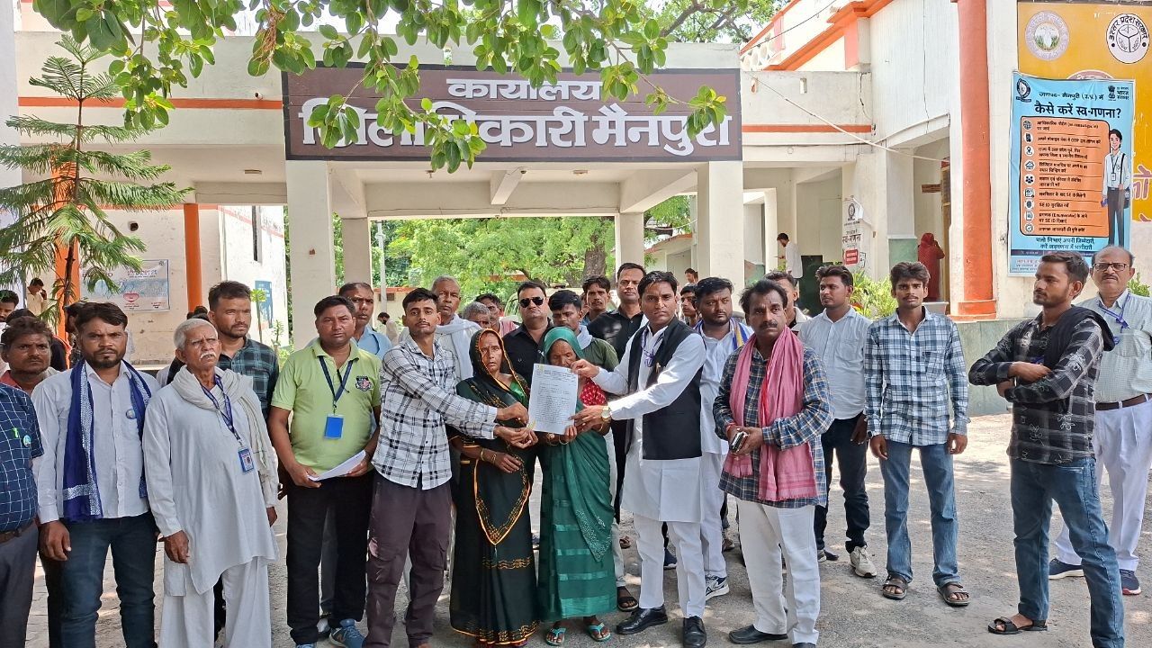 Mainpuri: पूर्व सांसद पर गरीबों की पुश्तैनी जमीन हड़पने का गंभीर आरोप, ​हाईकोर्ट के स्टे ऑर्डर की भी अवहेलना