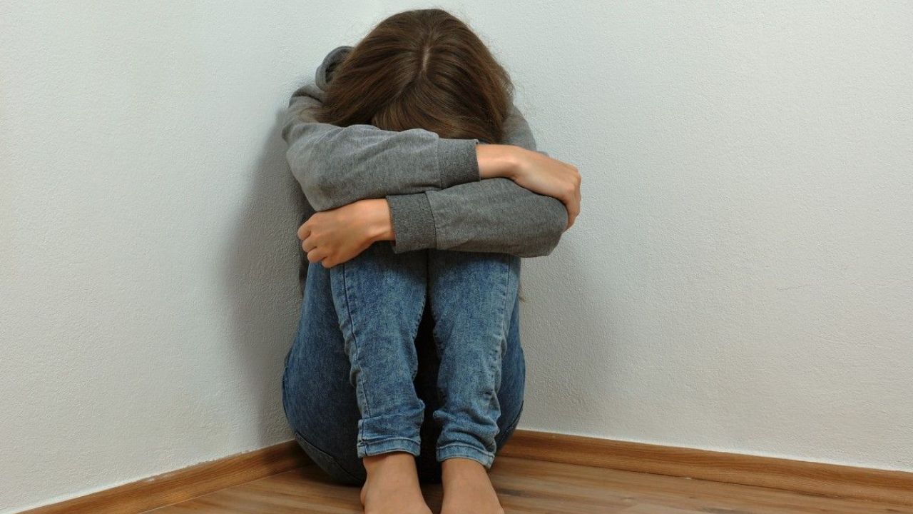 बहन के पास जा रही थी मासूम, रास्ते में ही हो गई गायब; बलरामपुर में मची अफरा-तफरी, परिजनों का रो-रोकर बुरा हाल