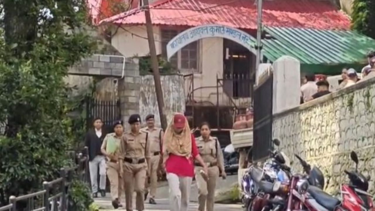 नरेश पांडे केस में कहानी पलटी, जिस युवती ने की थी पहली शिकायत, वही एक दिन की न्यायिक रिमांड पर