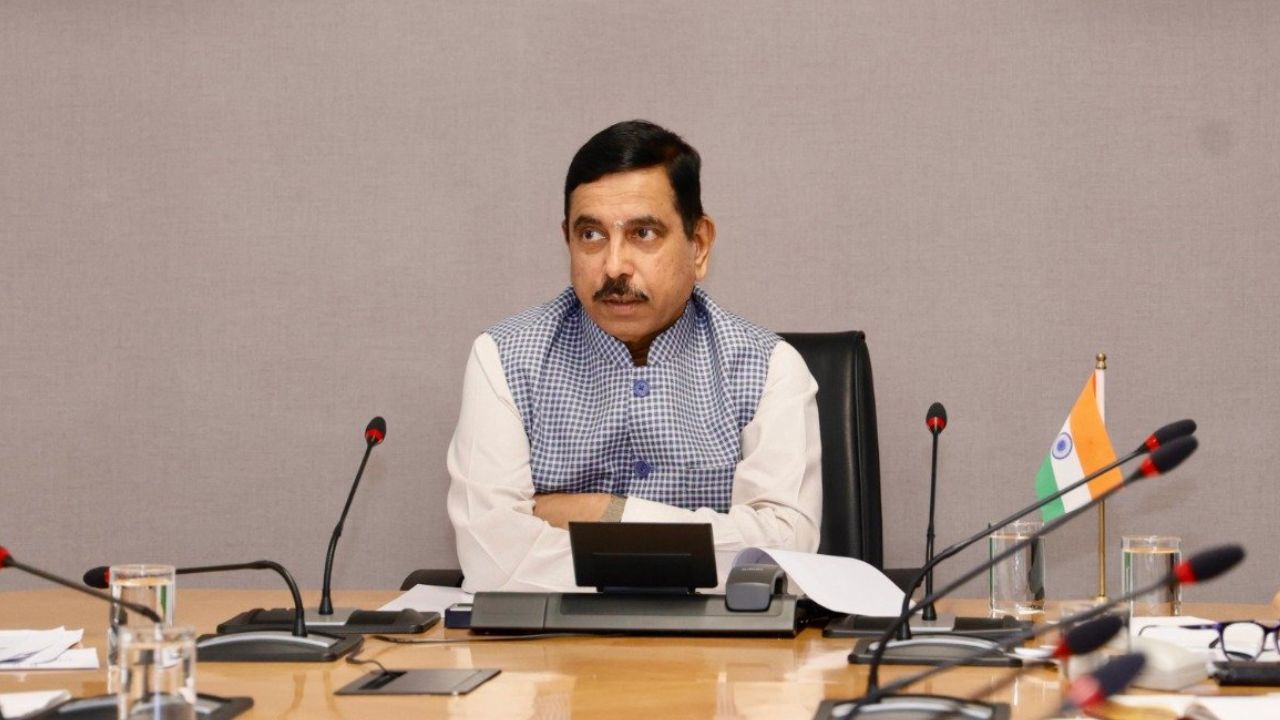 Big Breaking: प्रह्लाद जोशी संभालेंगे शिक्षा मंत्रालय की कमान, धर्मेंद्र प्रधान का इस्तीफा स्वीकार