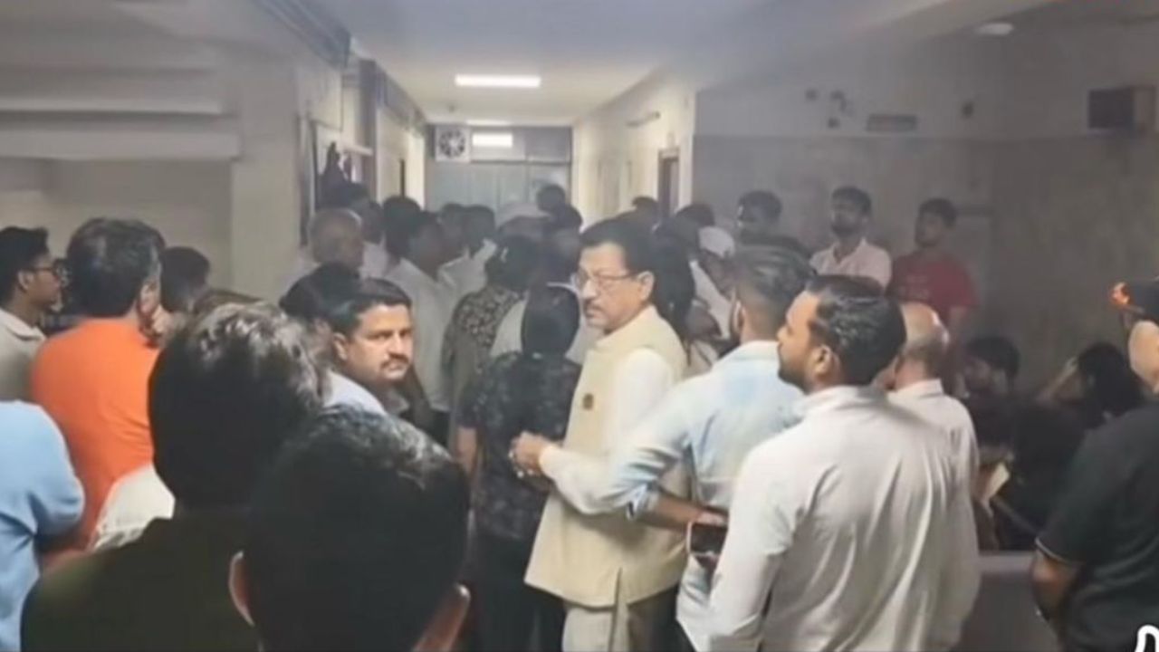 देहरादून में राहुल गांधी के कार्यक्रम से पहले बड़ा हादसा, इस बड़े नेता की मौत