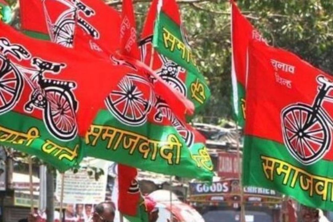 कानपुर में बिजली संकट पर फूटा किसानों का गुस्सा, समर्थन में उतरे सपाई