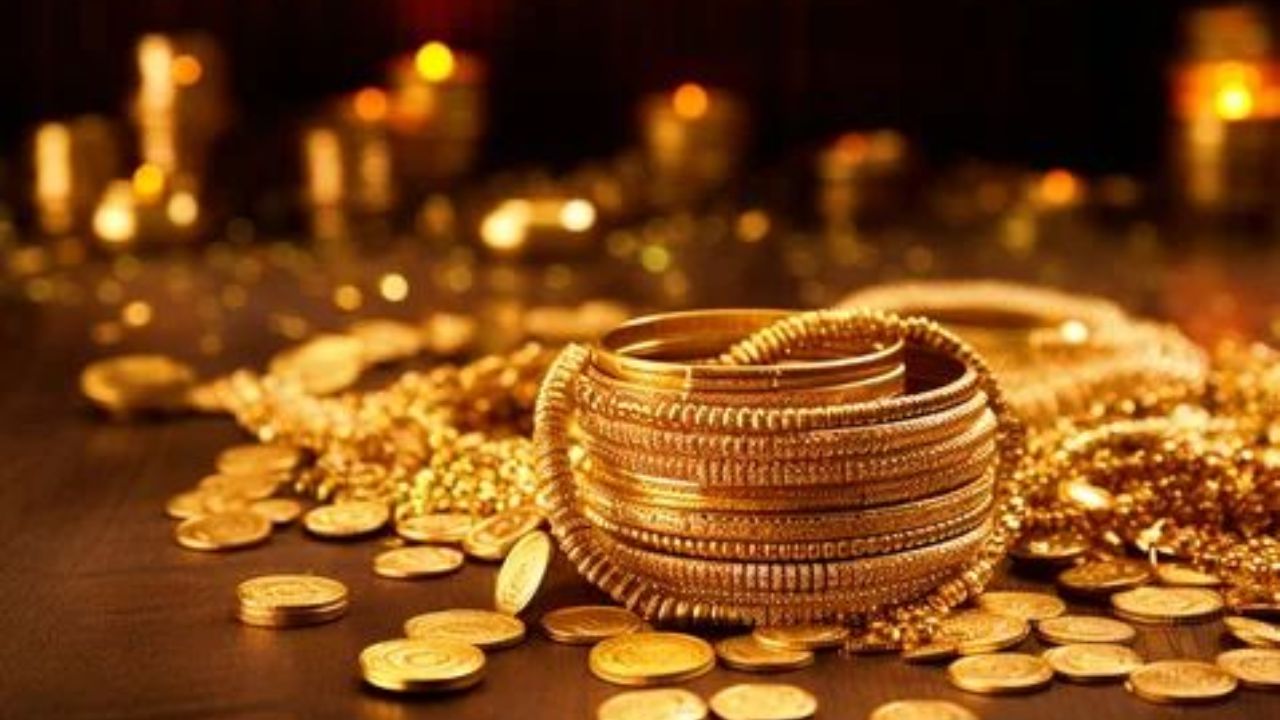 आसमान छूती कीमतों के बीच सोने-चांदी ने लिया यू-टर्न! रिकॉर्ड ऊंचाई से टूटे भाव, क्या गहने खरीदने का आ गया सही समय?