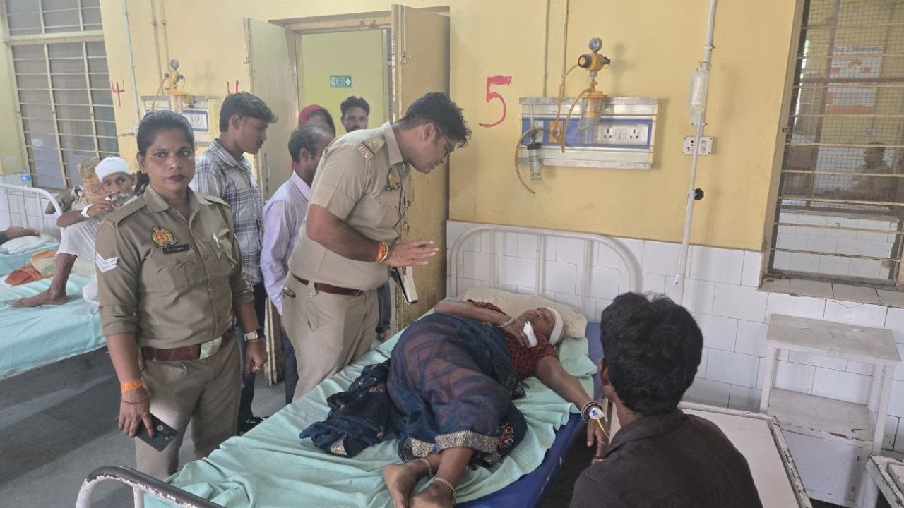 गुरु पूर्णिमा की पूजा की खुशियां पल भर में मातम में बदलीं, बदायूं में पीपल के पेड़ की टहनी गिरने से बड़ा हादसा