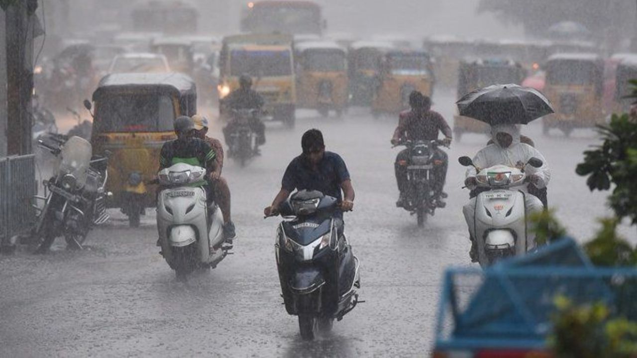 UP में दो दिन बाद फिर रफ्तार पकड़ेगा मानसून, मौसम विभाग ने जारी किया 59 जिलों के लिए रेड अलर्ट; जानें आपके जिले का हाल